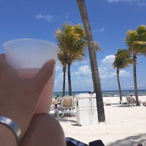 Meet your Posher, Mara